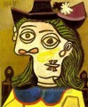 紫色の帽子をかぶった女性の頭 1939 年キュビスト パブロ・ピカソ